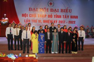 Ban Thường vụ Hội CTĐ tỉnh Tây Ninh ra mắt trước Đại hội và chụp hình lưu niệm cùng lãnh đạo Trung ương Hội, lãnh đạo tỉnh Tây Ninh